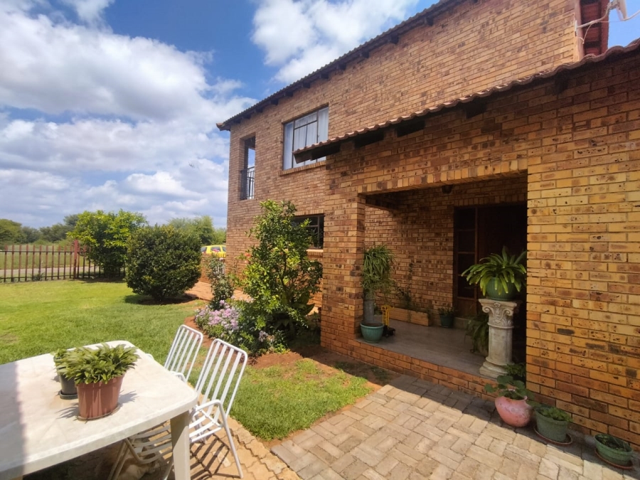 4 Bedroom Property for Sale in Vaal Park North West